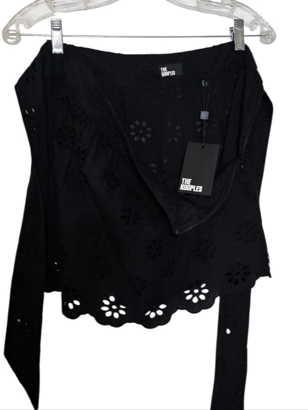 The Kooples Flowy Black Eyelet Cotton Lined Mini Skirt w Tie Front Belt size 1 - Picture 6 of 13